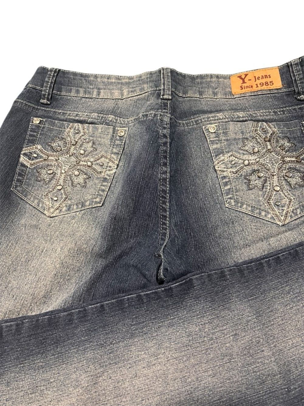 Women's Skinny Jeans in Faded Blue with Embroidered Pockets